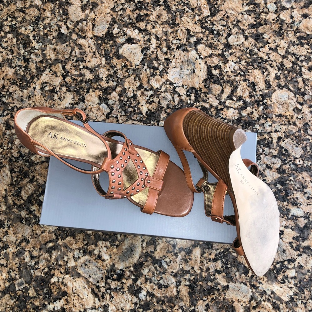 Leather Anne Klein Sandal Heels, size 8.5 - Picture 2 of 3